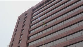 Going over the edge: Rappelling trend takes off in Itasca