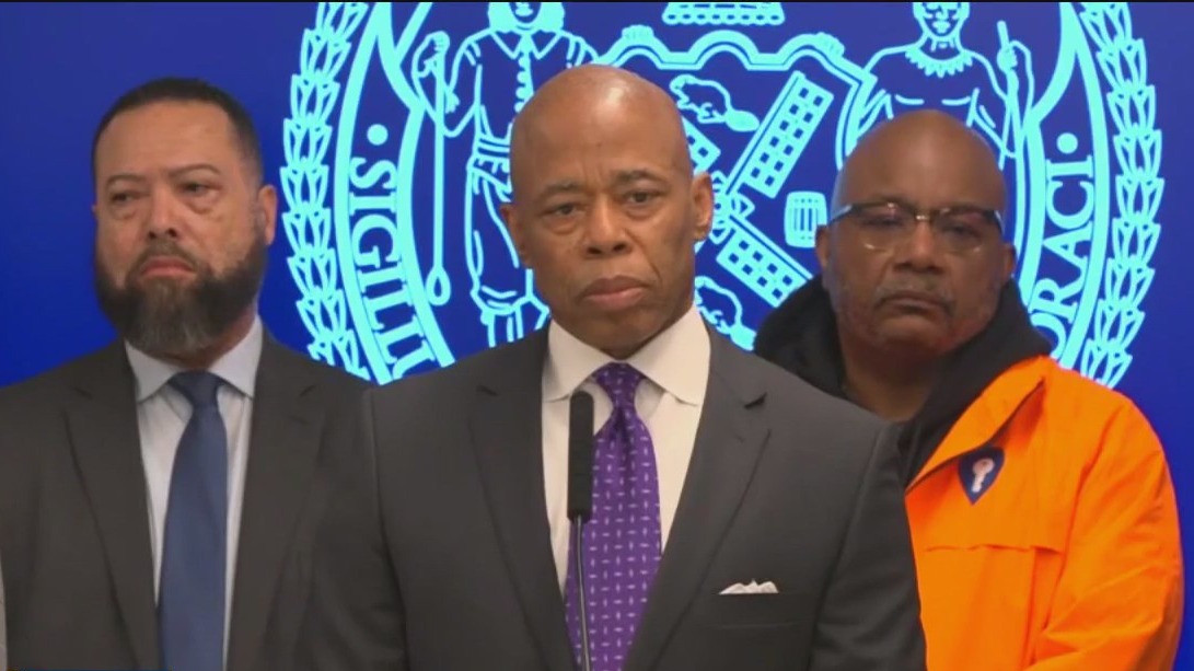 Hochul declines to remove Adams from office