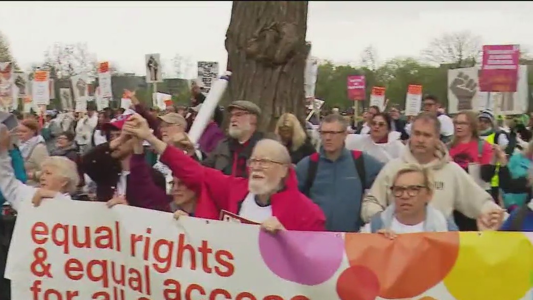 Chicago May Day march: Thousands to rally against Trump in support of workers