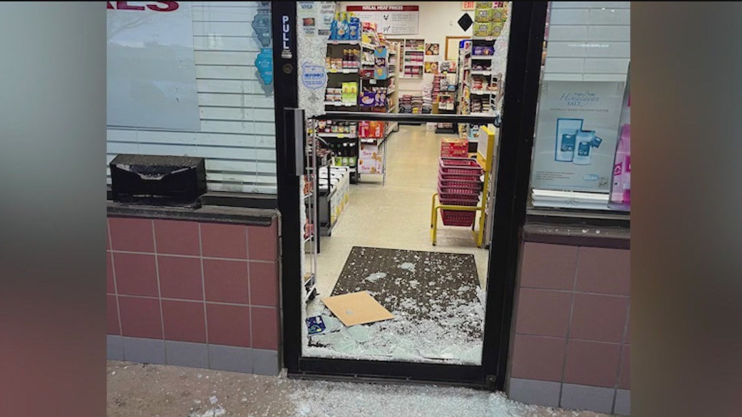 Several Woodridge businesses burglarized early Sunday, police say