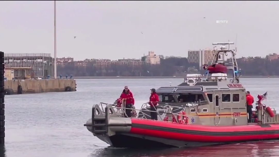 3 dead after boat capsizes off Staten Island