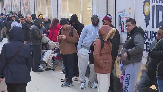 Chicagoans flock downtown ahead of REAL ID deadline