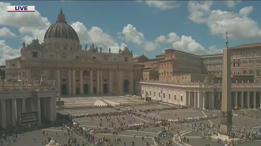 Suspense builds as conclave  heads into 2nd day of voting for the new pope