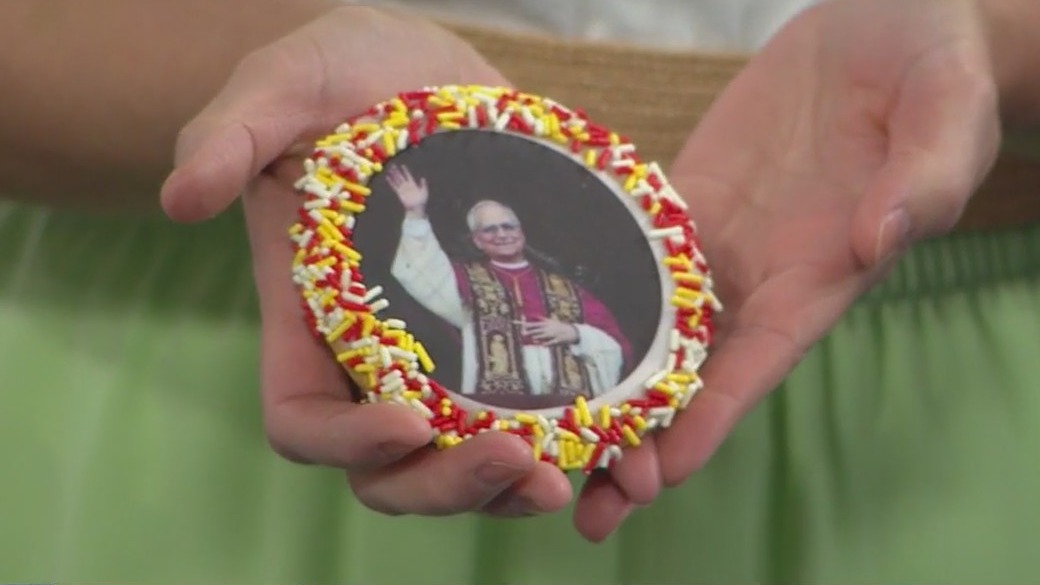 Chicago area bakery churns out Pope Leo cookies, other sweet goods