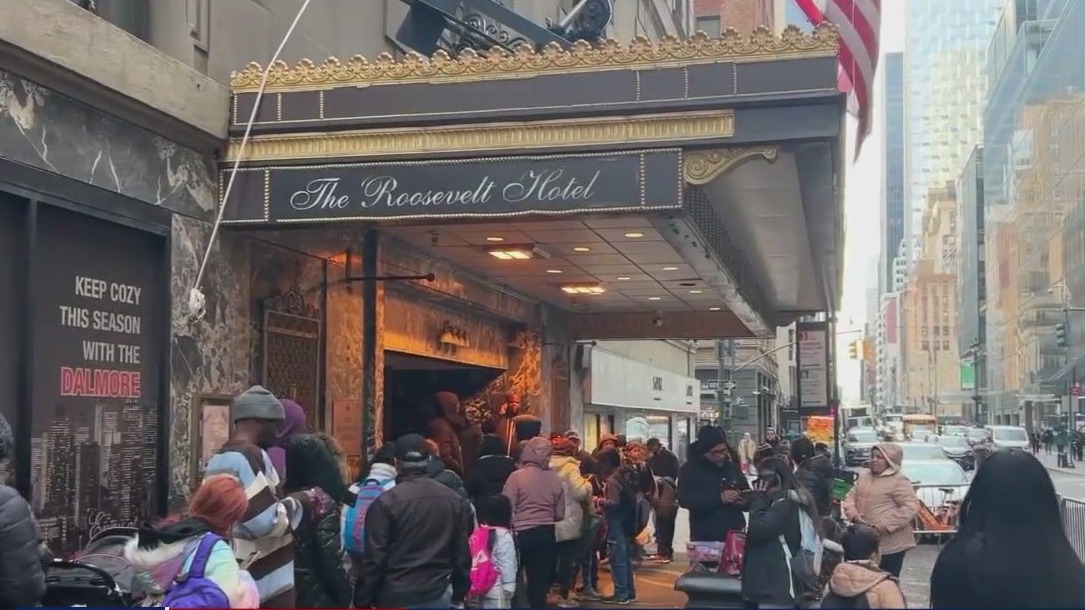 NYC to close Roosevelt Hotel migrant shelter