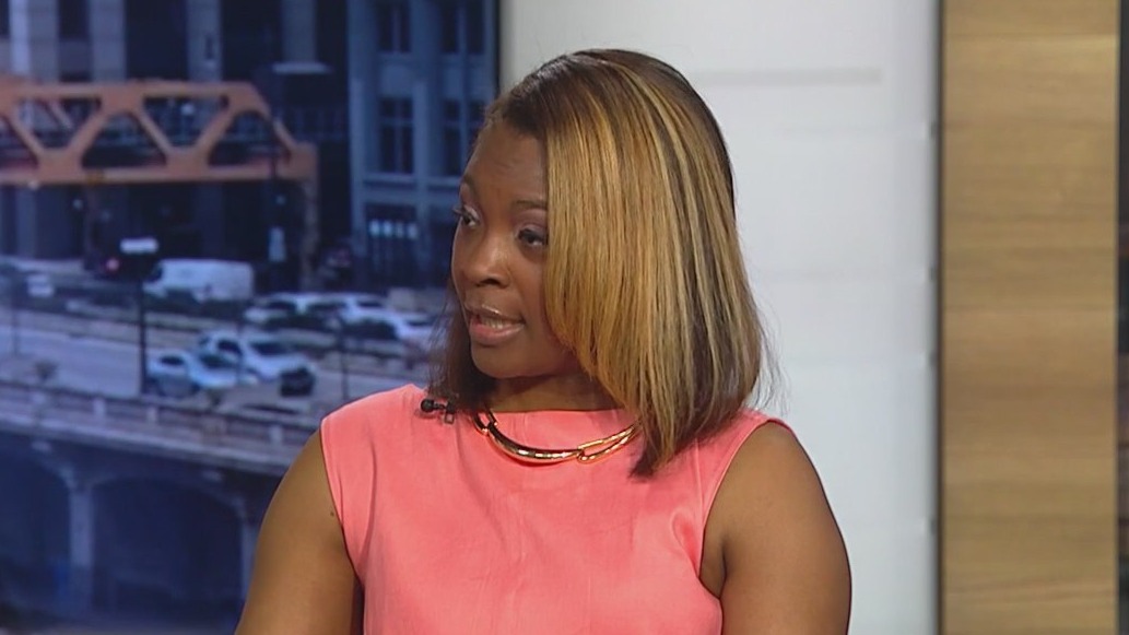 Widow of Chicago police officer pens book on dealing with grief