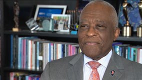 Chancellor Robert Jones says goodbye to U of I