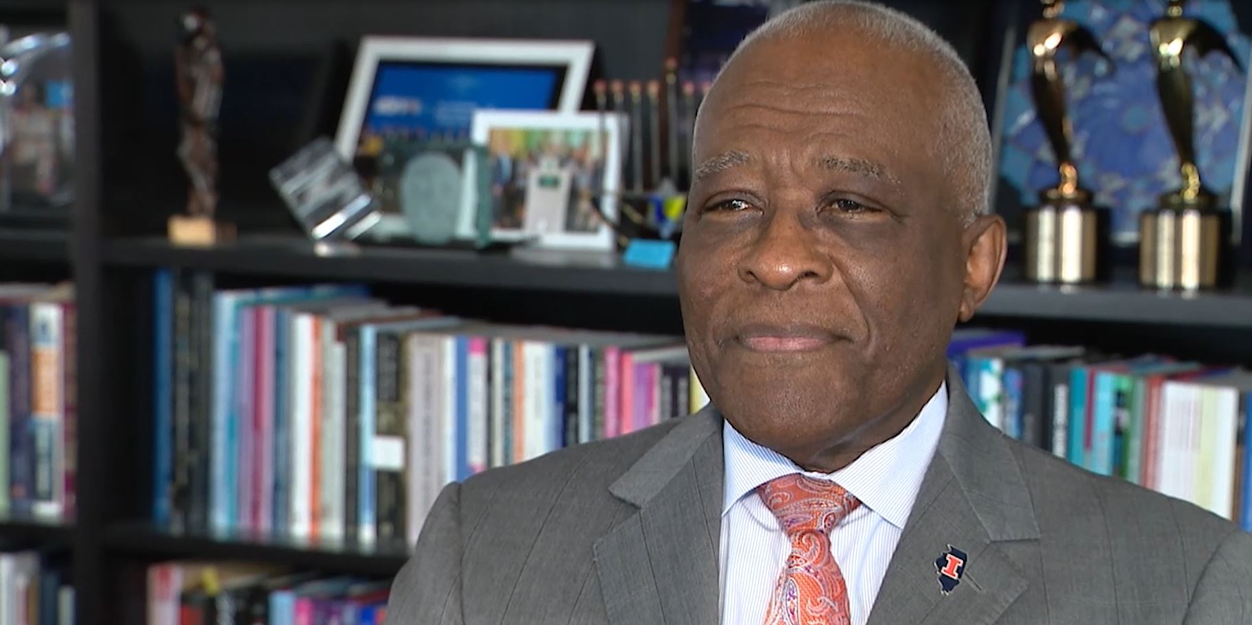 Chancellor Robert Jones says goodbye to U of I