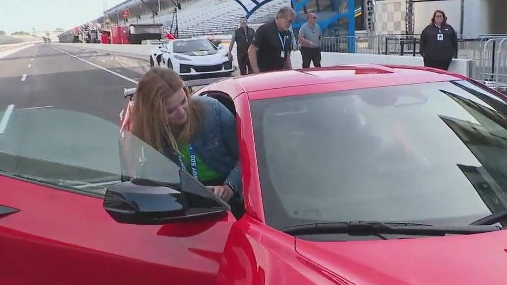 FOX 32's Elizabeth Matthews tries out life in the fast lane ahead of Indy 500