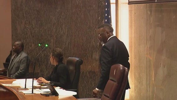 Chicago's snap curfew vote stalls in city council