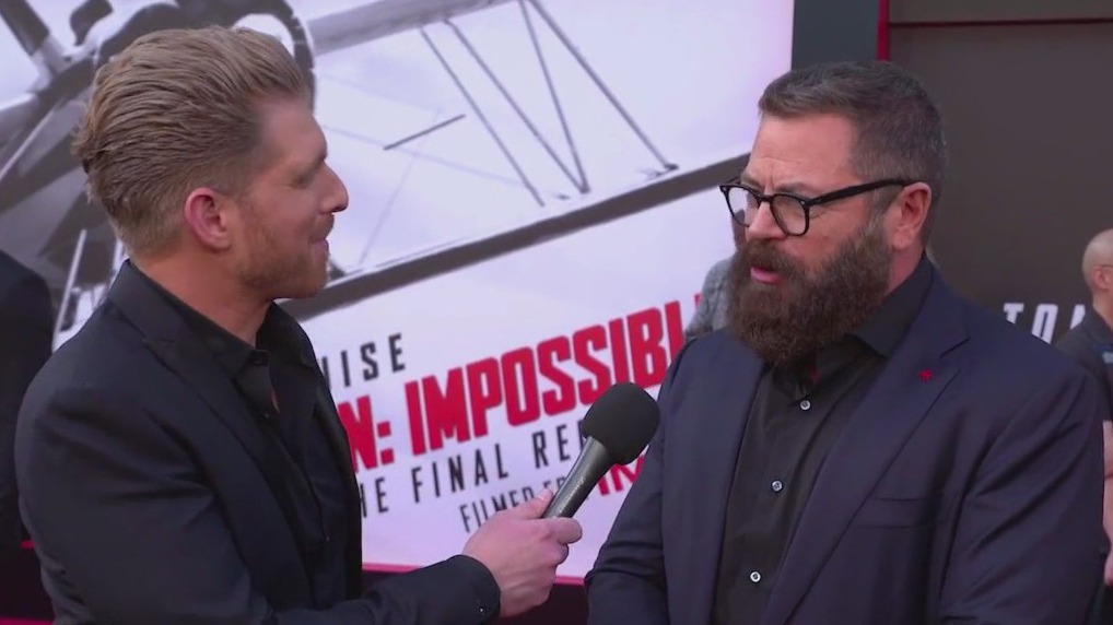 Nick Offerman reflects on value of Chicago theater