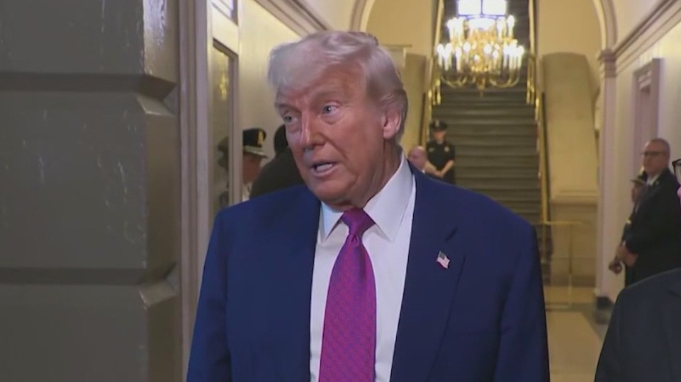 President Trump pushes tax cuts, border security bill on Capitol Hill