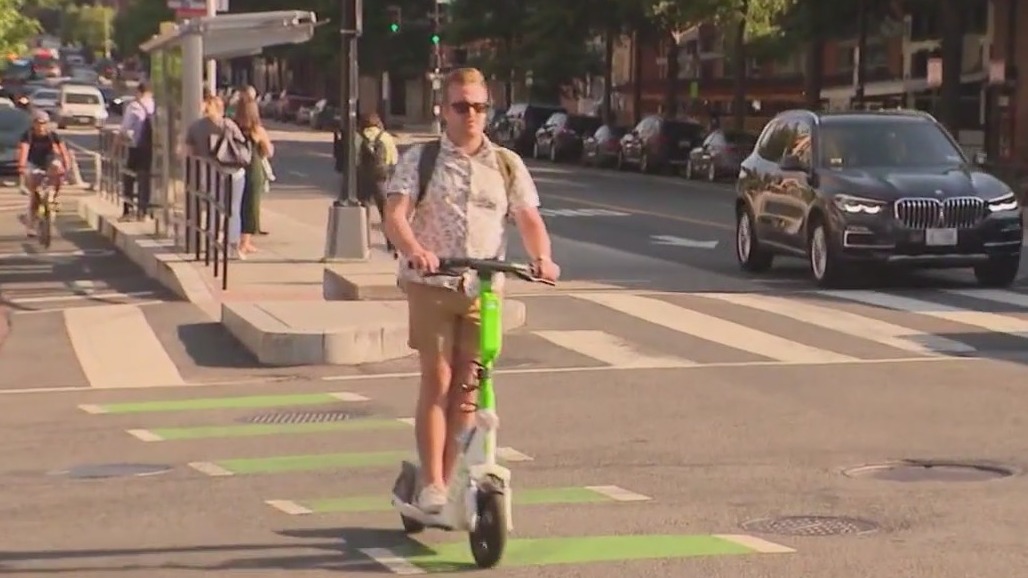 Debating Chicago's overnight e-scooters ban: Block Club Chicago