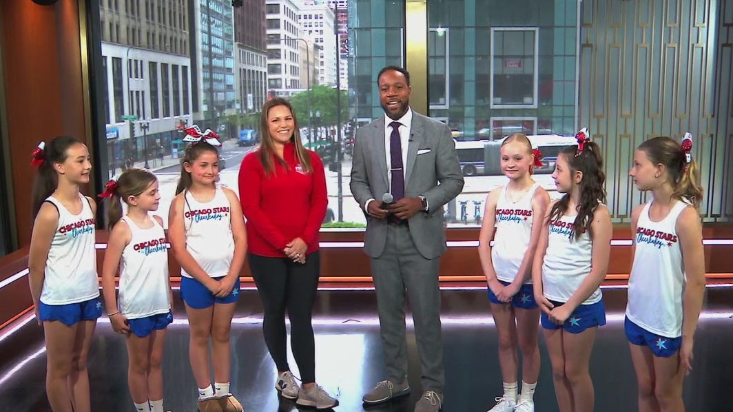 Local cheerleaders support 'Fight for Air' climbers