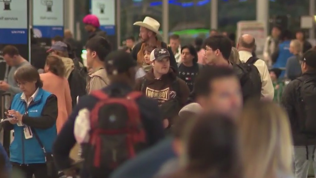 Chicagoans seek sunny destinations for Memorial Day weekend travel