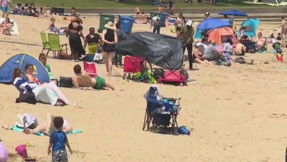 Chicago beaches open for Memorial Day Weekend