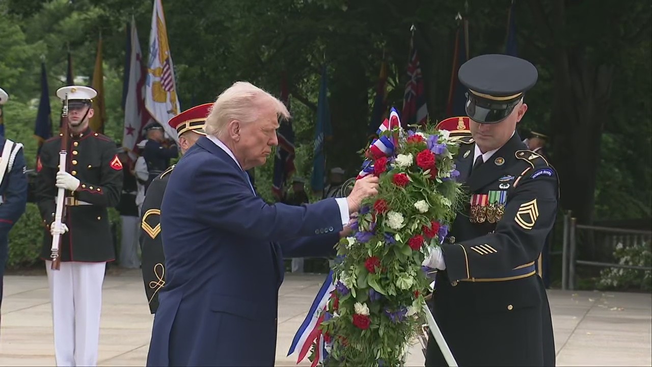 Trump lays wreath at Tomb of the Unknown Soldier during Memorial Day ceremony