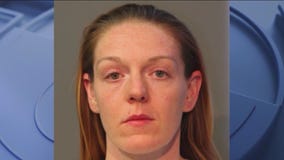 Chicago police officer to plead guilty in husband's shooting death