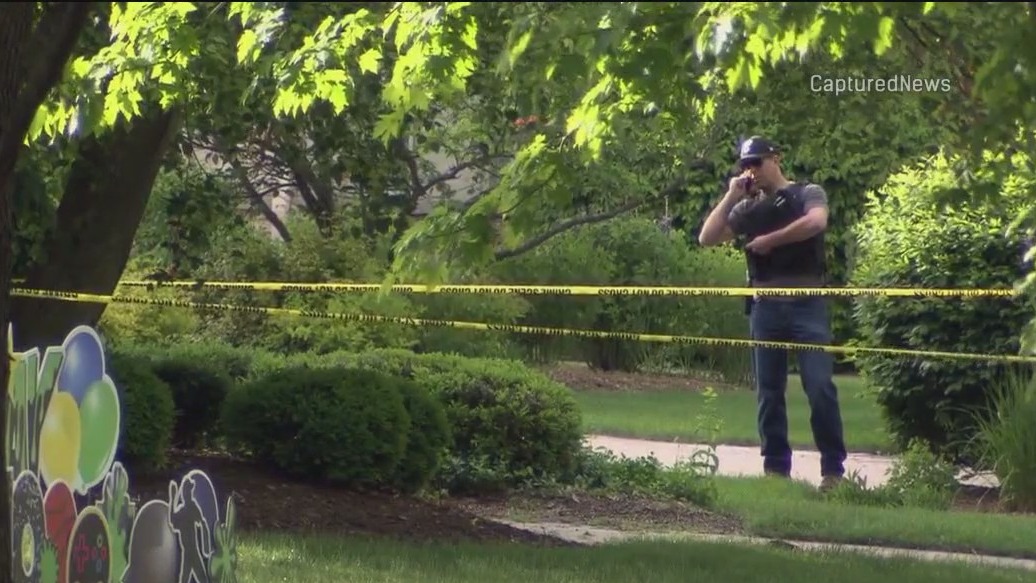 Boy hit by car in own driveway in Chicago suburb hospitalized