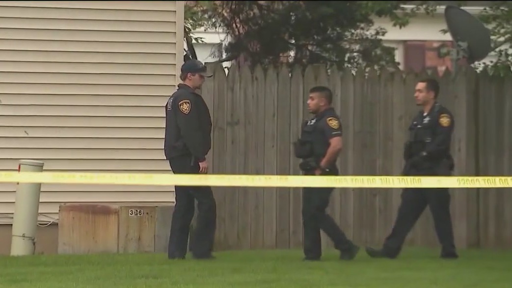 Streamwood mourns sisters found fatally stabbed; manhunt underway