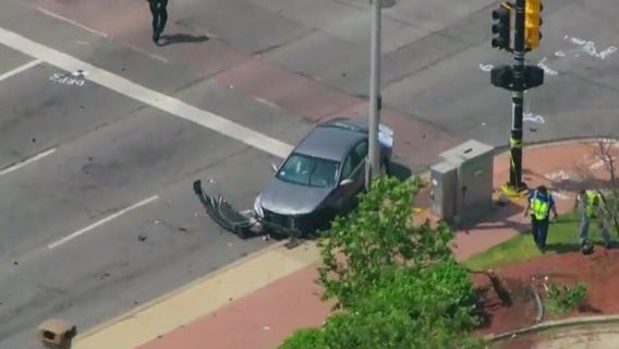 Man dies in Evergreen Park crash after speeding away from police in stolen vehicle