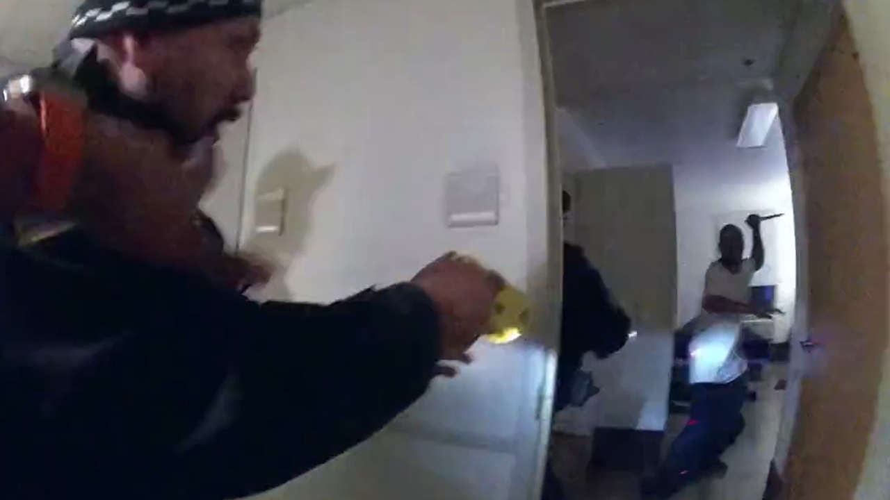 Video shows Chicago police fatally shoot man who charged them with knife