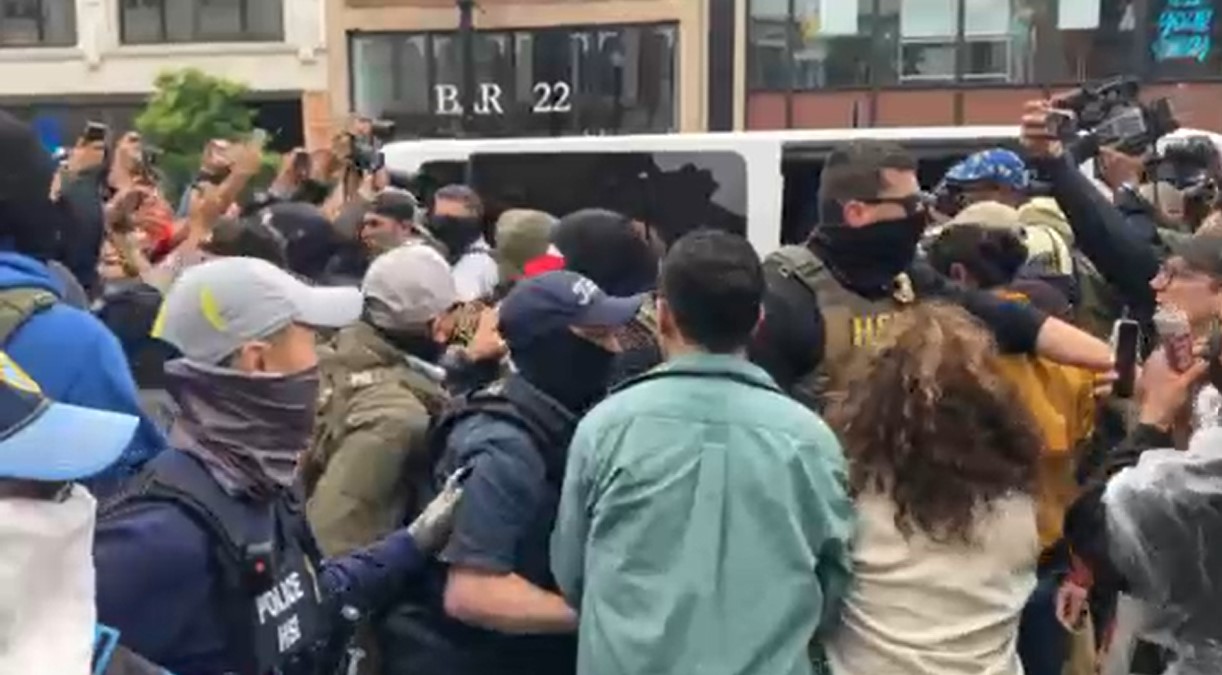 ICE detains immigrants outside Chicago DHS office in South Loop