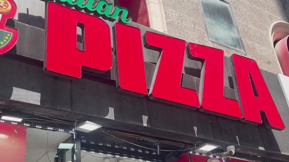 Connecticut takes shots at Chicago's deep dish pizza