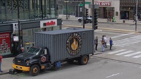 Billy Bricks rolls into Chicago with all-glass pizza trucks and wood-fired flavor