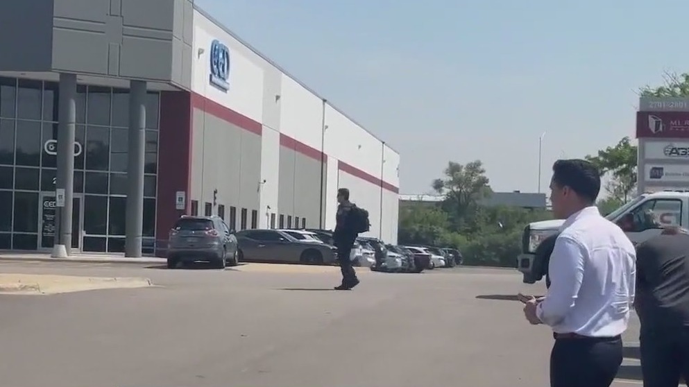 ICE activity reported in Elk Grove Village