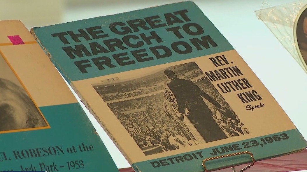 Traveling Black History Museum visits Stony Brook University