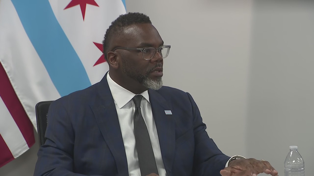 Chicago Mayor Brandon Johnson reacts to anti-ICE protests, arrests
