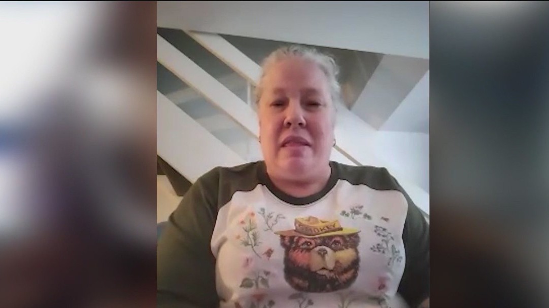 Family says man detained by ICE at O'Hare was a green card holder