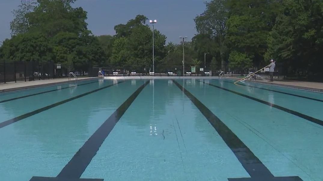 Chicago pools to open this weekend