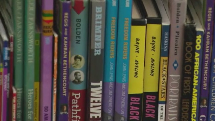 Unlock your inner bookworm this summer at Chicago Public Library