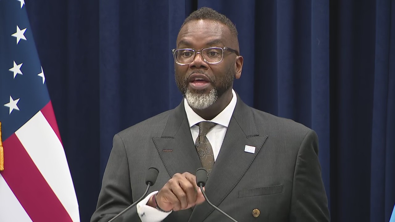 Chicago Mayor Brandon Johnson says he'll veto 'snap' teen curfew measure