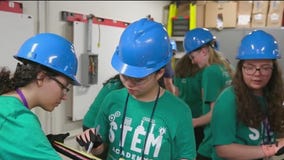 Exelon Foundation offers free STEM academy experience in Chicago