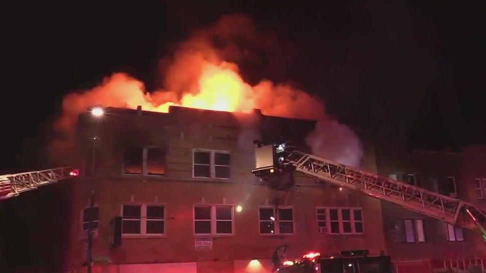 Suspicious apartment fire on Chicago?s West Side leaves 3 dead, 3 hurt