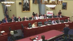 Rep. Davis warns West Side hospitals: Federal cuts could hurt care for Chicagoans