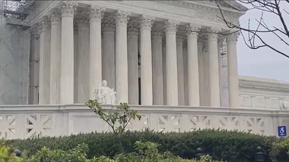 Illinois leaders slam Supreme Court ruling backing Trump immigration move