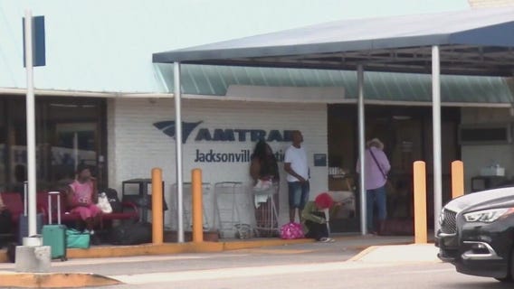 Passengers hospitalized after Amtrak train loses power