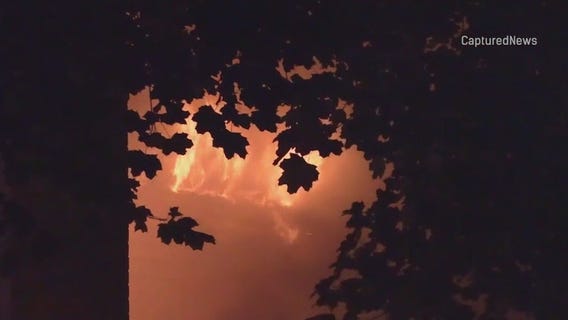 Fire spreads to two houses in Jefferson Park