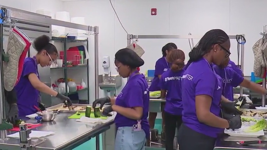 Chicago teens learn skills and confidence through cooking this summer