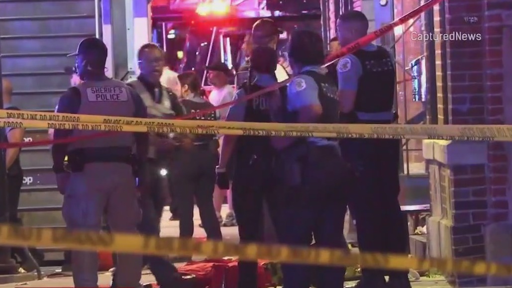 Shots fired into crowd outside Chicago nightclub, killing 4, wounding 14 others