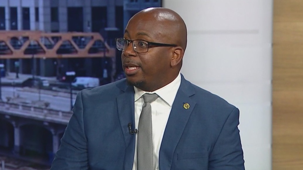 Chicago opens emergency help center after holiday weekend violence