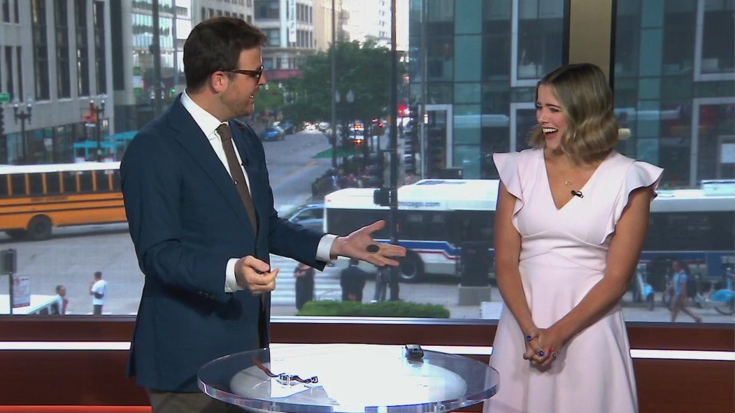 'Old Fashioned Magic' debuts at Chicago Magic Lounge