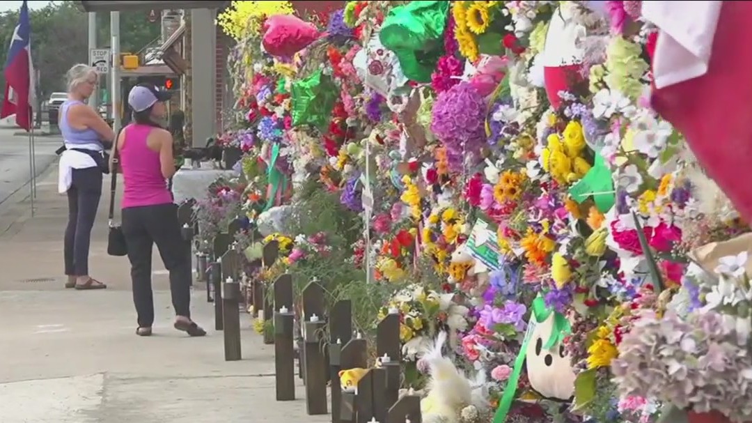 Texas flood tragedy: 132 dead, over 100 still missing