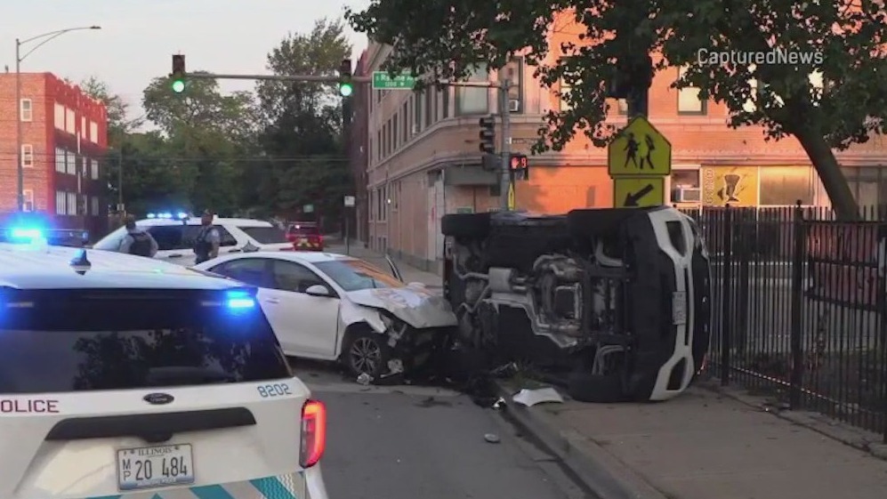 Chicago police squad car involved in crash on South Side | FOX 32 Chicago