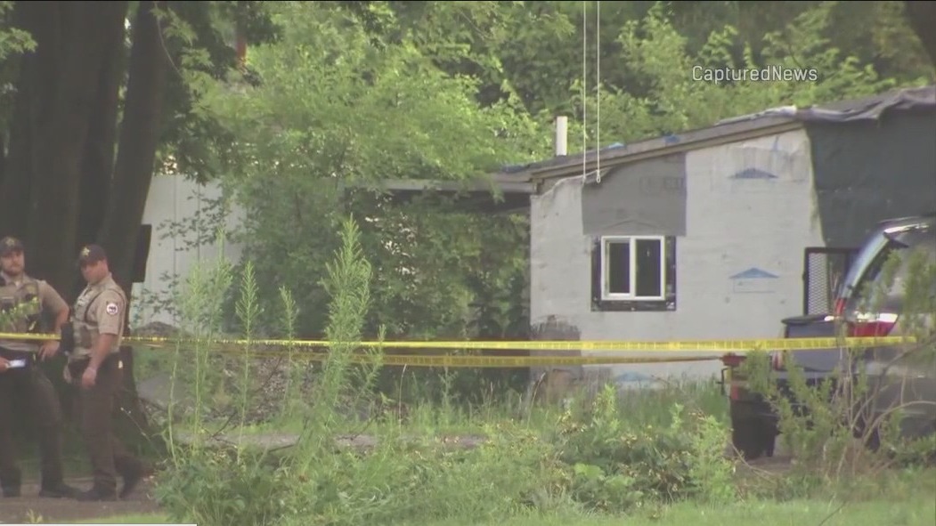 Manhunt underway after 2 found dead in LaSalle County house fire | FOX ...