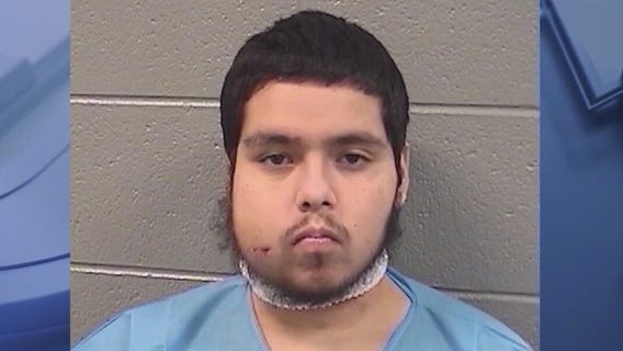 Trial for man accused of killing Chicago police officer nears conclusion